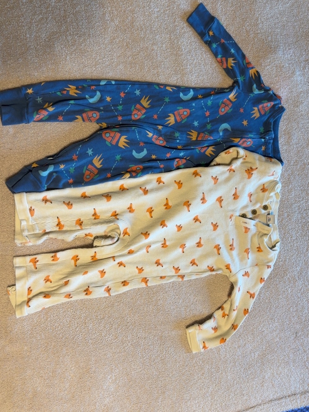 7 piece bundle of 12M boys clothes